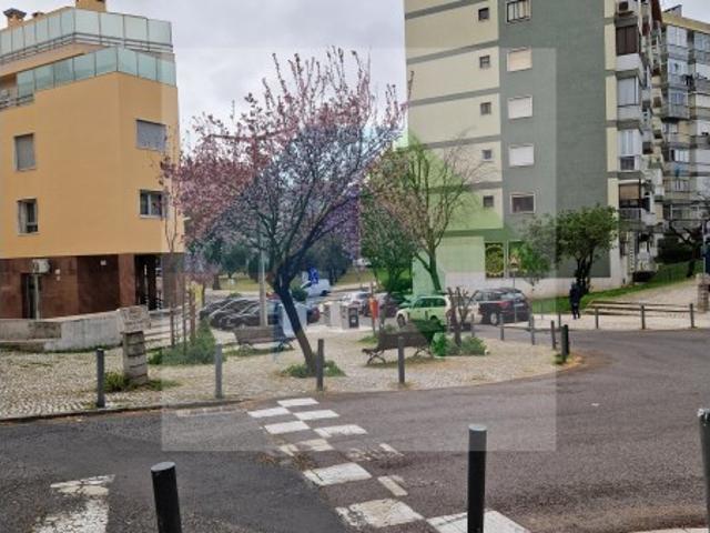 T2 Perto da Av. do Uruguai centro Benfica