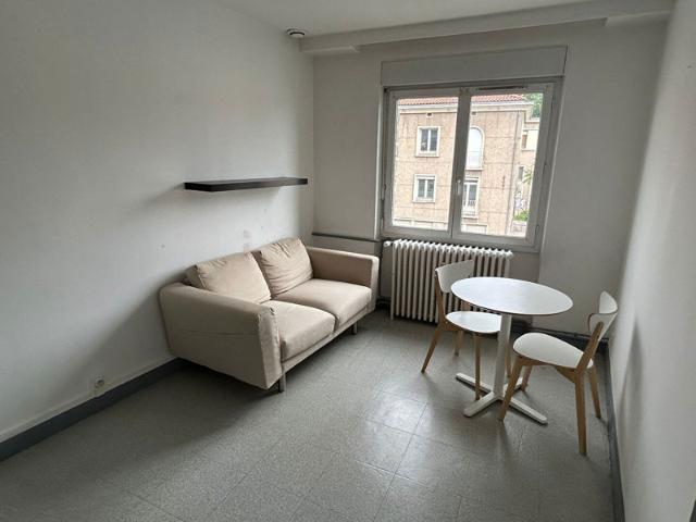 T2 Poitiers DUGUESCLIN 25,72 m²