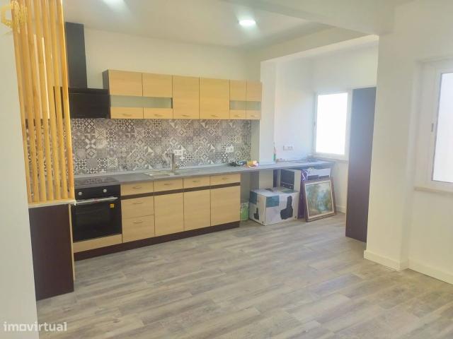 T2 remodelado na Amadora