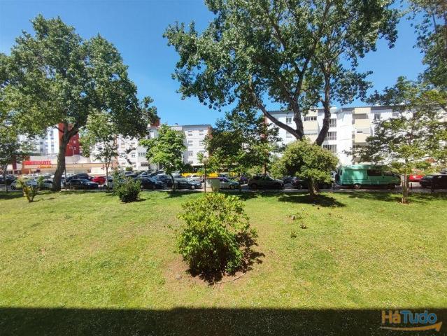 T2 remodelado a estrear em Oeiras | 26074083564