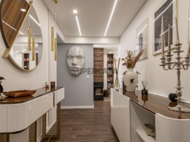 T2 remodelado c/Box Visitas a partir de dia 12, 2ªfeira