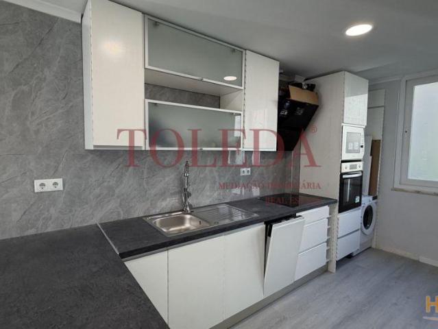 T2 Remodelado em Benfica | 26084075357