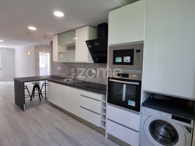 T2 remodelado em Benfica