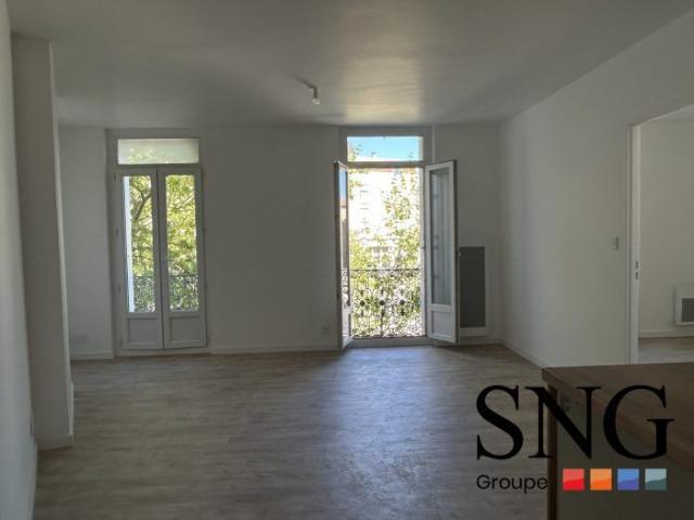 T2 RENOVE AVEC BALCON