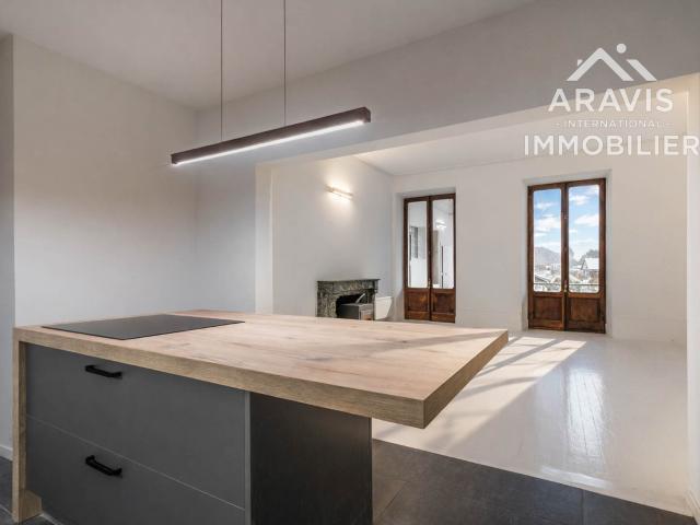 T2 rénové avec balcon 53m² Faverges Seythenex