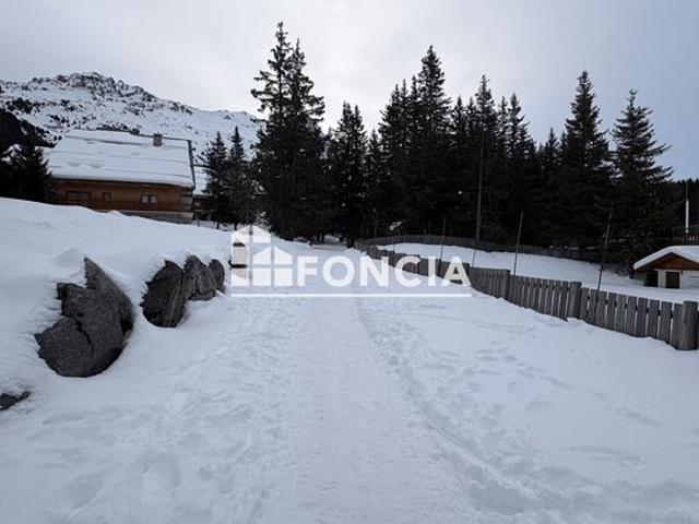 T2 rénové et skis aux pieds