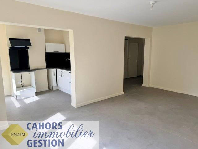 T2 RÉNOVÉ TERRASE & PARKING ST GEORGES CAHORS