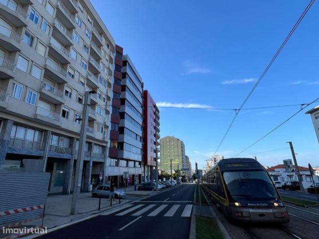 T2 Recuado Gaia Avenida da Repblica Estao Metro D. Joo II