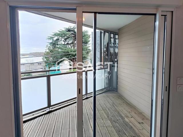T2 récent avec balcon et place de parking Vendu loué