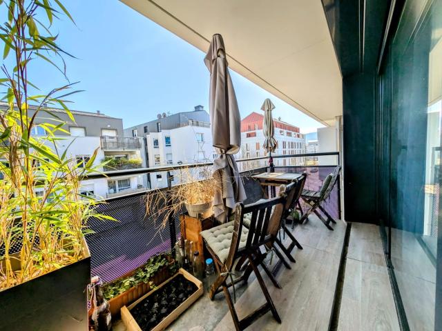 T2 récent de 49 m2 Dernier étage Terrasse Les Romains