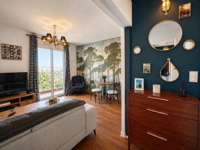 T2 refait a neuf vue mer et dernier etage