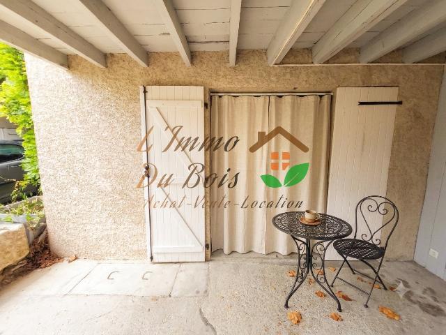 T2 rez de chaussée avec terrasse