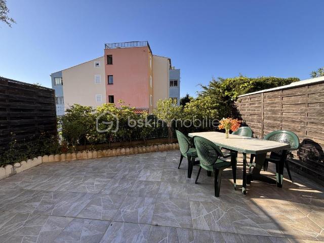 T2 rez de jardin avec grande terrasse et parking au Cap d’Agde, proche port et plages
