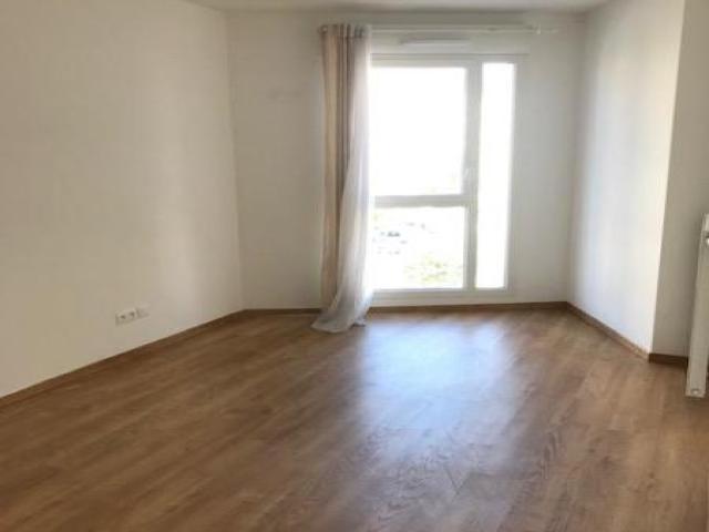 T2 SAINT PRIEST Rue DCT GALLAVARDIN 69800 SAINT.