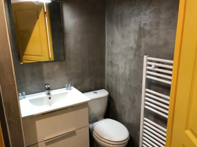T2 Salon de Provence 13300