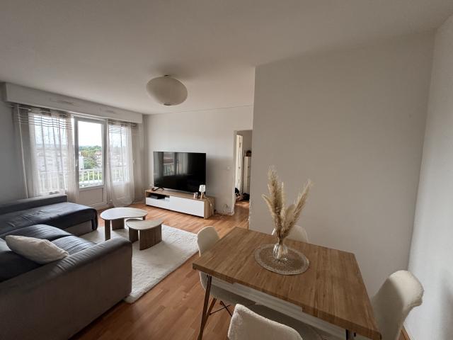 T2 secteur Avenue de Paris avec balcon et parking