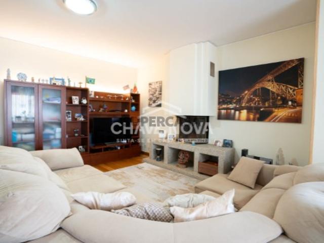 T3+1 c/ 2 Lugares de Garagem e Arrumos em Ramalde