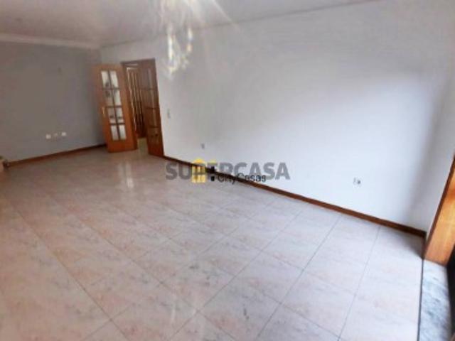 T3+1 c/ L. Garagem | Rio Tinto