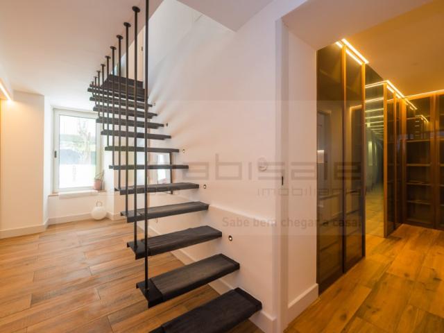 T3+1 duplex com jardim junto do palácio de Queluz