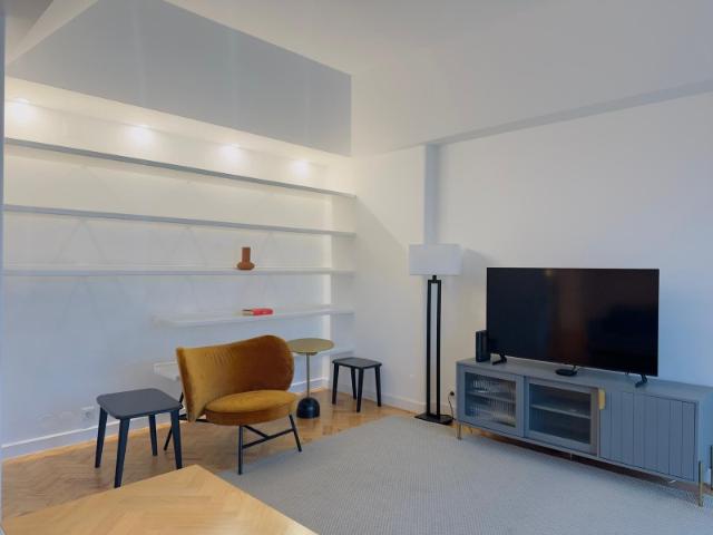 T3+1 fully rehabilitated furnished or unfurnished / T3+1 totalmente reabilitado com ou sem mobília