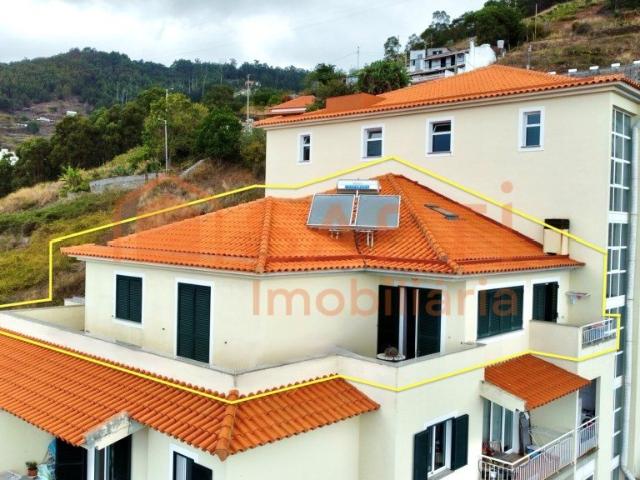 T3+1 no Caniço Madeira com Terraço Panorâmico Exclusivament. 0m² Caniço