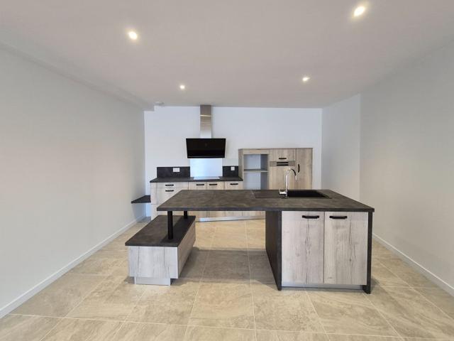 T3/4 rénové + climatisation totale Millau 92m² Millau
