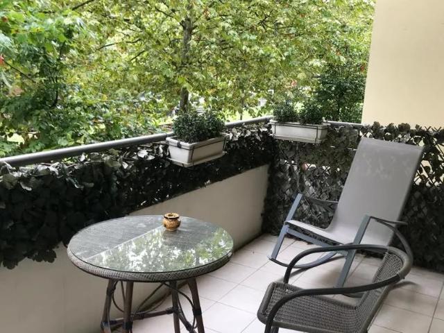 T4/100m² Traversant, 2SDB, Commerces et Métro, 2 PKG