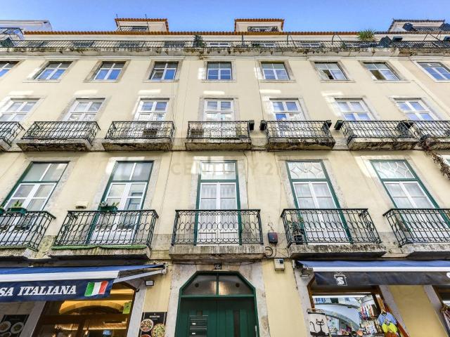 T4+1 Duplex na Baixa Pombalina, Lisboa