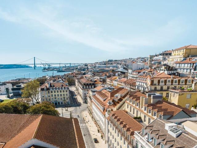 T4+1 Duplex com terraço e vista para o Tejo, no Chiado, Lisb. 0m² Santa Maria Maior