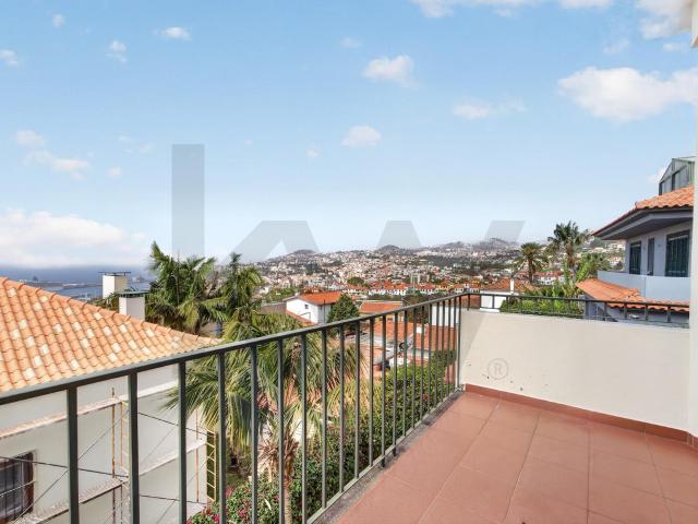 T4+1 Vivenda à Venda com Vista Mar – Rochinha, Funchal 450m² Santa Maria Maior Funchal