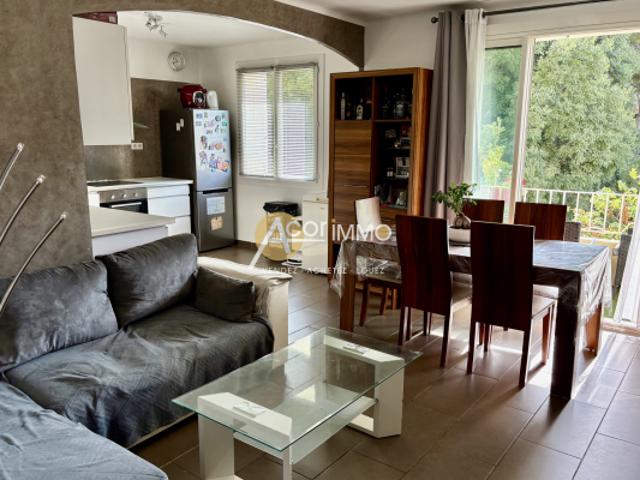 T4 72m2 entièrement rénové avec ascenseur Résidence arboré