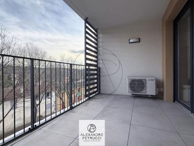 T4 79 m2 meublé TERRASSSES GARAGE