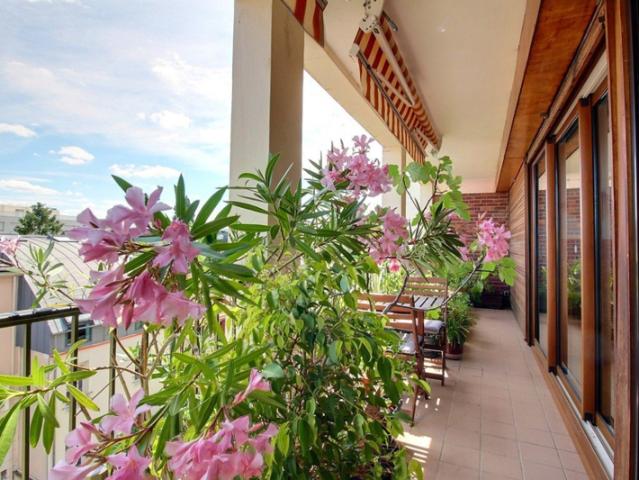 T4 81m2 balcon, box et cave