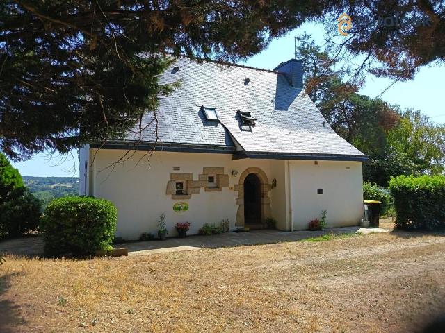 T4 96 M² sur SOUS SOL
