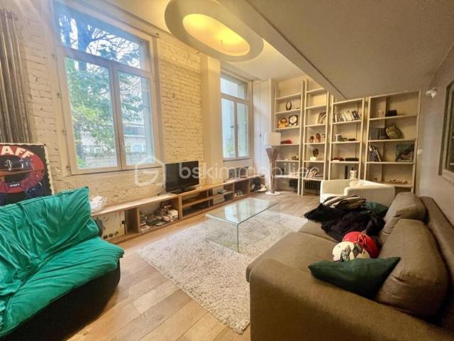 T4 98 m2 3 chambres RUE POLONCEAU Paris XVIIIème