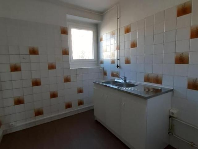 T4 3 RUE LOUIS JACQUEMET 38100 GRENOBLE