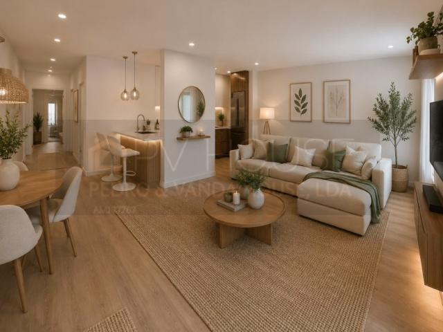 T4 Totalmente Remodelado com Suite e Cozinha Equipada | Rio de Mouro
