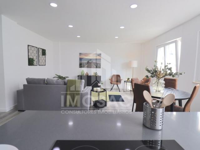 T4 Totalmente Remodelado e Mobilado junto ao C.C. Colombo em Benfica