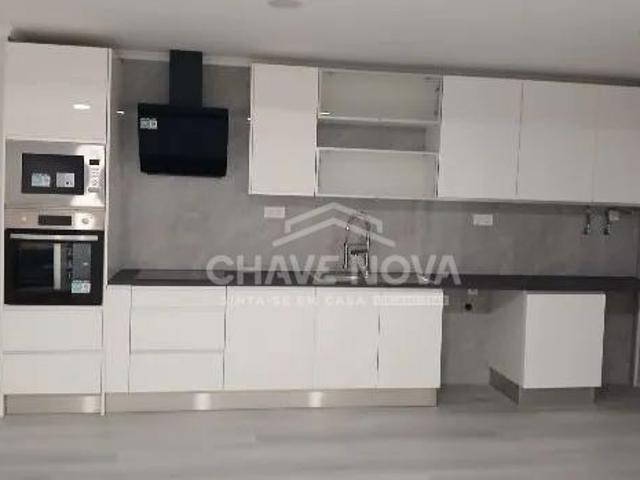 T4 Totalmente remodelado na Amora