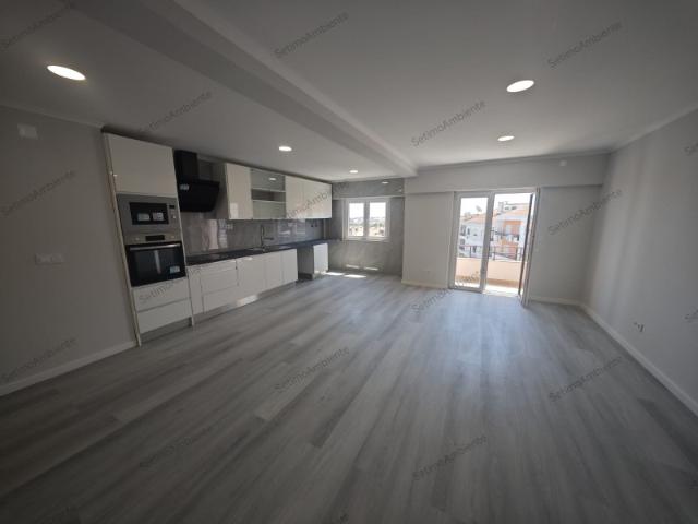 T4 Totalmente Remodelado na Amora | Modernidade, Espaço e Conforto