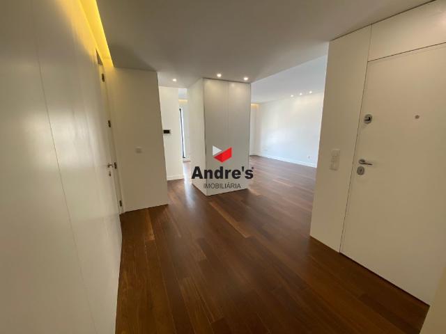 T4 totalmente remodelado na Boavista, Porto