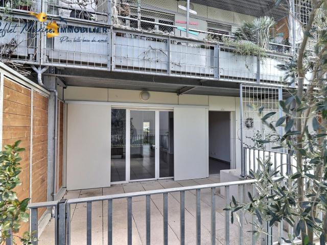 T4 traversant avec 2 terrasses et garage Proche Sainte Marguer