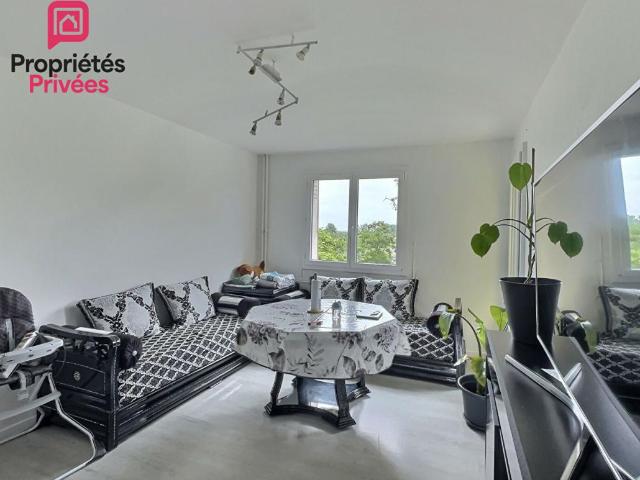 T4 traversant 67 m² double balcon vendu loué rénovation globale énergétique absorbée