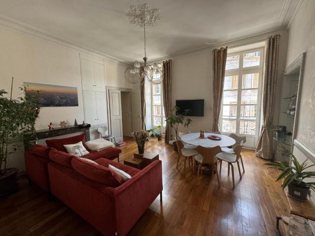 T4 à Chambéry 73000, 4 pièces, de 152m² à 1 704 €