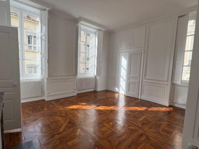 T4 à Lyon 1er Arrondissement à louer Locagestion, expert en gestion locative