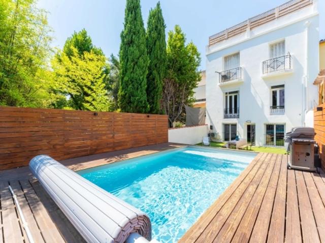 T4 à vendre 140m2 Marseille 13008 Jardin et Piscine