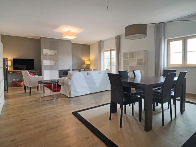 T4 Apartment in Gated Community with Pools and 2 Parking Spaces