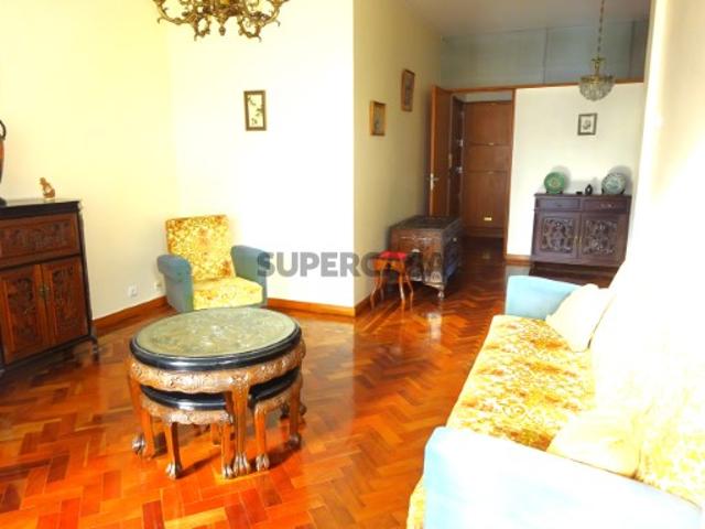 T4 Apartamento à venda no Restelo, Lisboa