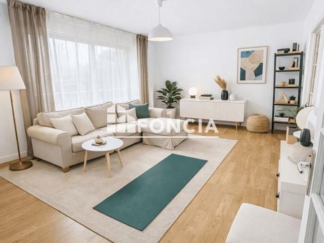 T4 avec ascenseur garage double et balcon