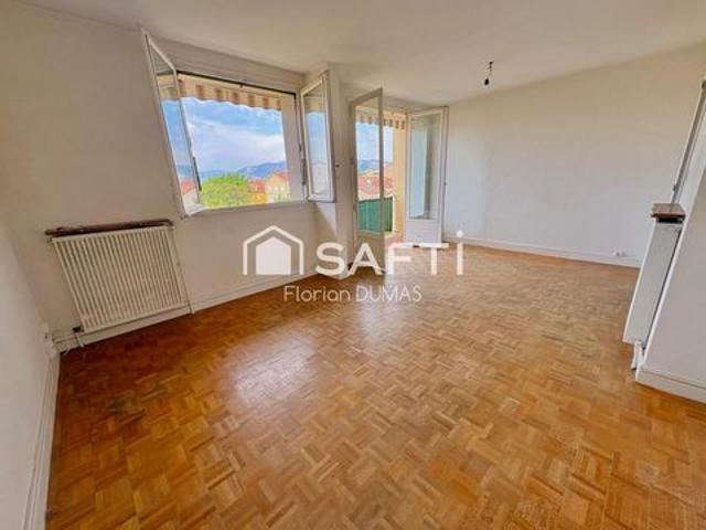 T4 avec balcon et parking secteur Chateauvert